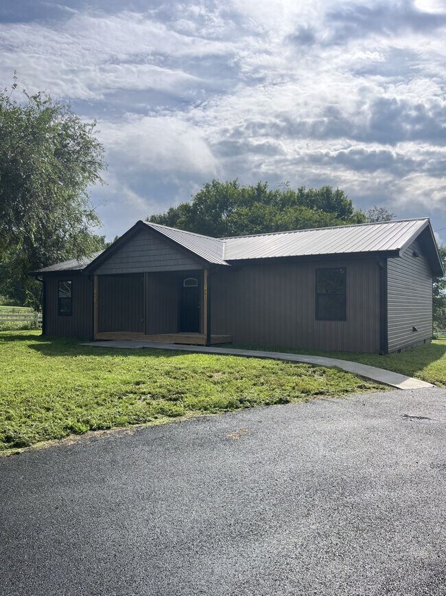 Building Photo - 1451-1457 Silver City Road