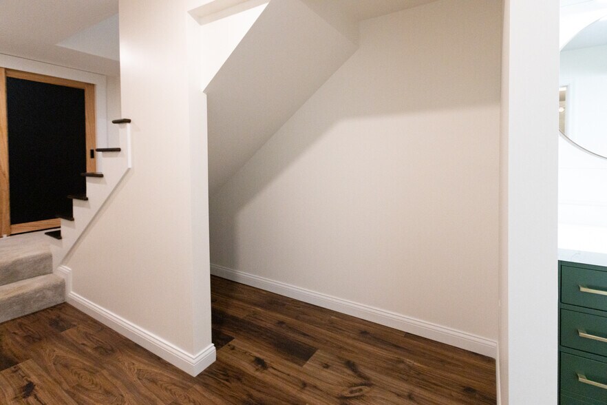 space for desk/storage in bedroom two - 953 Dennison Ave
