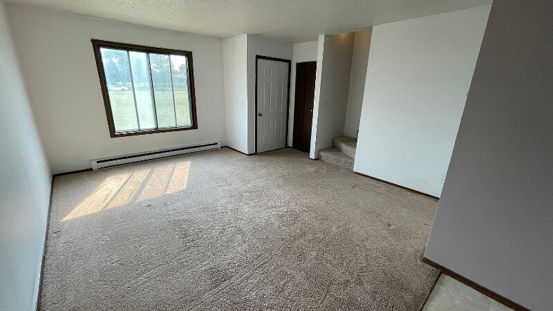 Building Photo - 116 8th Ave SE