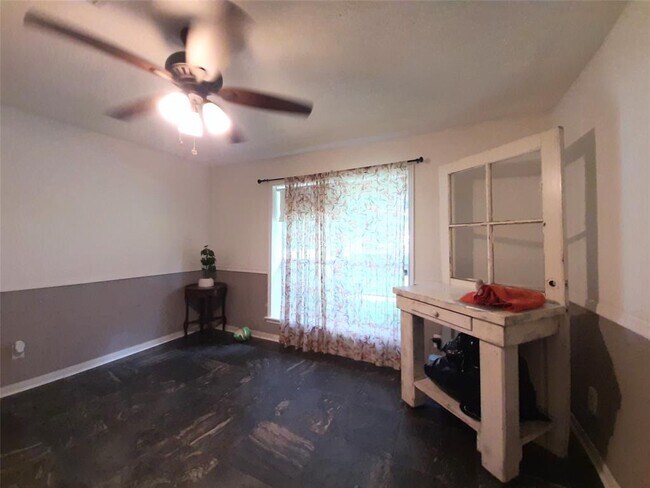 Building Photo - 1558 O'Connor Dr