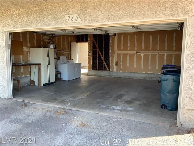 Building Photo - COMING SOON -- Ready no later than Mid-April