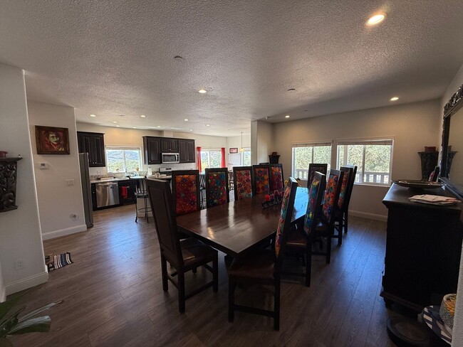 Building Photo - Unique opportunity!  3 BR 2.5 BA Farm-ranc...