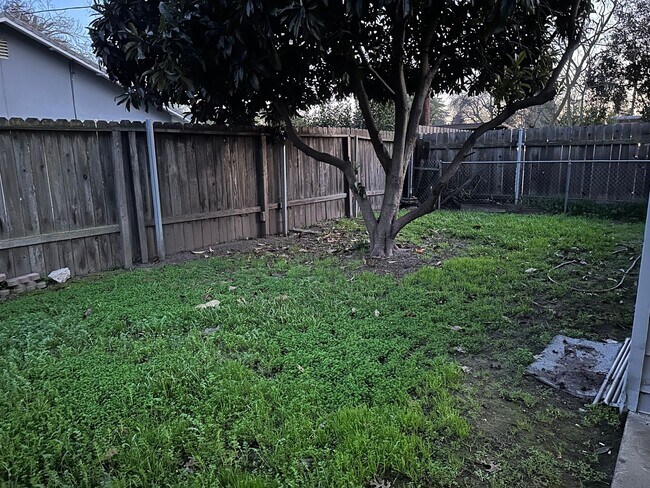 Building Photo - 1601 Virginia Ave