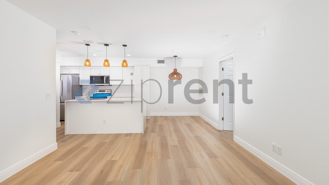 Building Photo - Unit 207