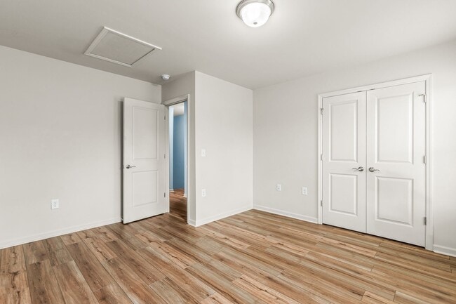 Building Photo - 404 Sullivan Loop Rd