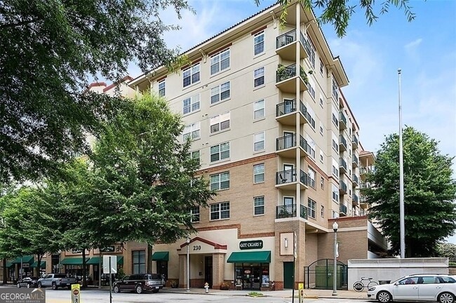 Building Photo - 230 E Ponce de Leon Ave