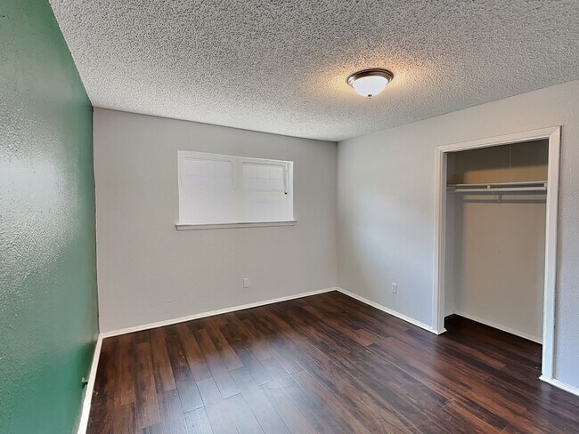 Building Photo - READY NOW IN RANCHO NORTH! THIS IS A MUST ...