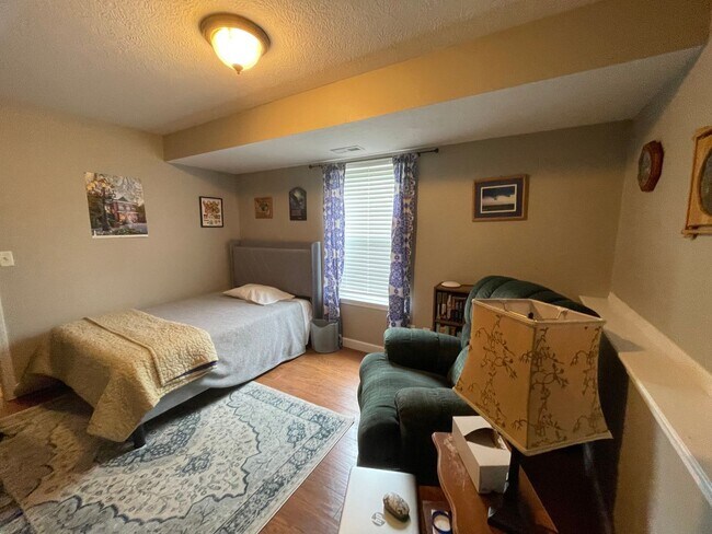 Building Photo - PRE-LEASING - Fully Furnished 6mo Short Term Rental in Ozark