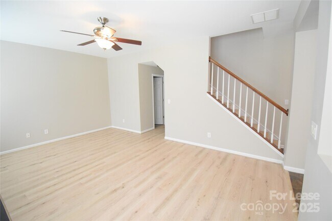 Building Photo - 3334 Crutchfield Pl