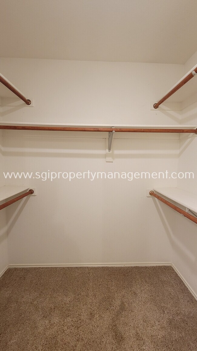 Building Photo - 3047 Bosswood Ct