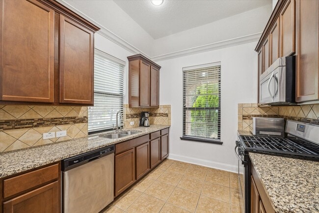 Building Photo - 31 Butternut Grove Place