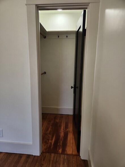 Building Photo - 612 Coronado Ave