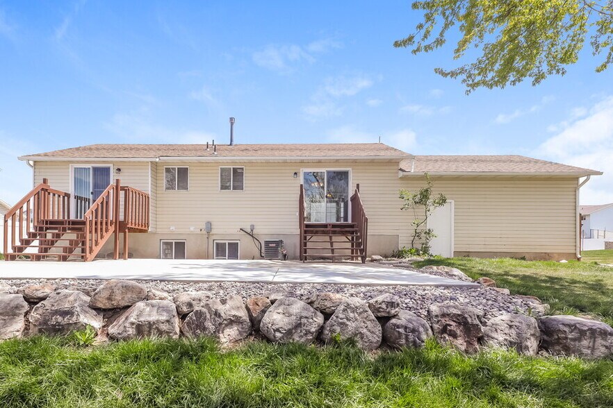 Building Photo - 1737 N 1220 W