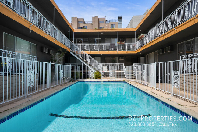 Building Photo - 7077 Lanewood Ave