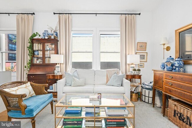 Building Photo - 317 3rd St SE