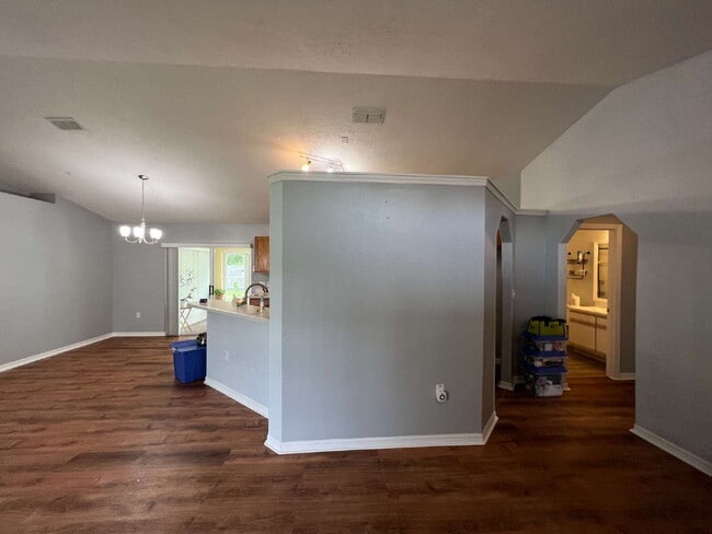 Building Photo - Charming 3-Bed, 2-Bath Home in Kissimmee –...