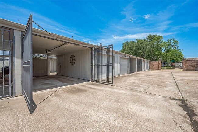 Building Photo - 2063 Winrock Blvd