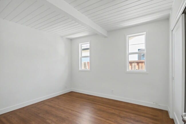 Building Photo - 1125 Henderson Ave