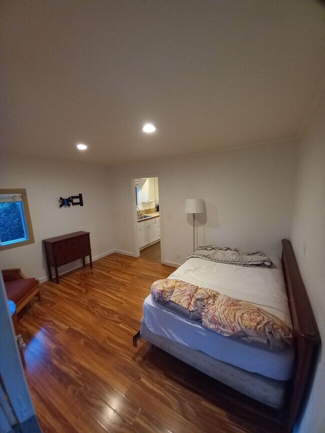 Building Photo - 3 Ala Loop