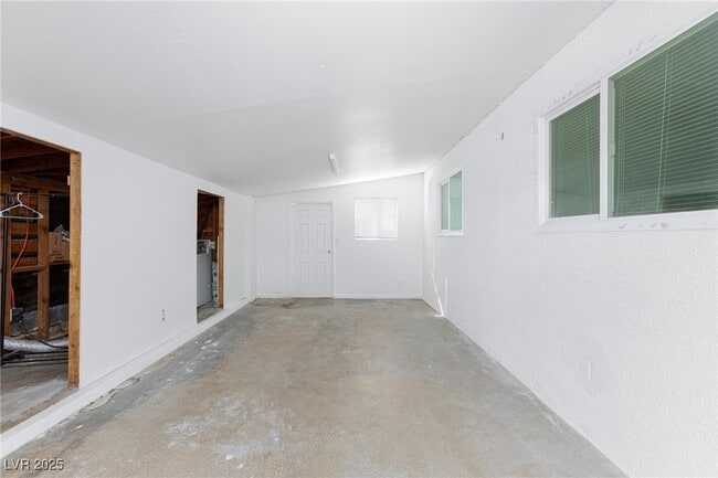 Building Photo - 1513 Bryn Mawr Ave