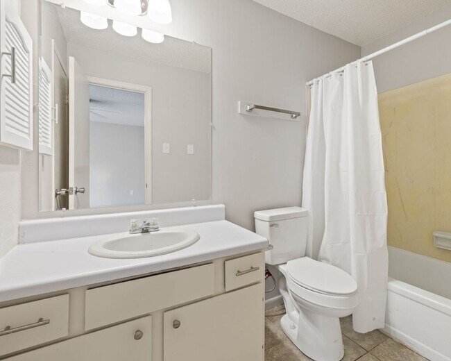 Building Photo - 203 Cougar Ridge