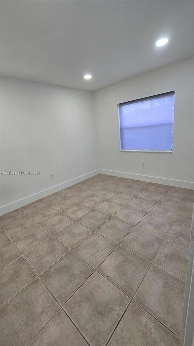 Building Photo - 6515 W 26th Dr