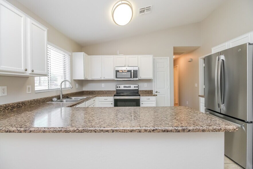 Building Photo - 19003 N Wilson St