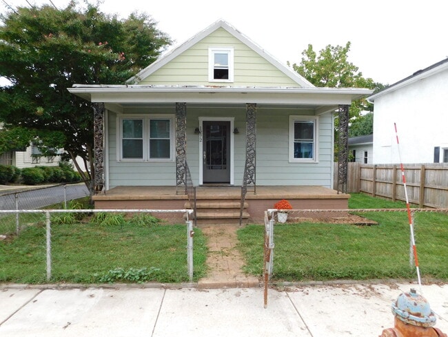 Primary Photo - 1272 W Washington St