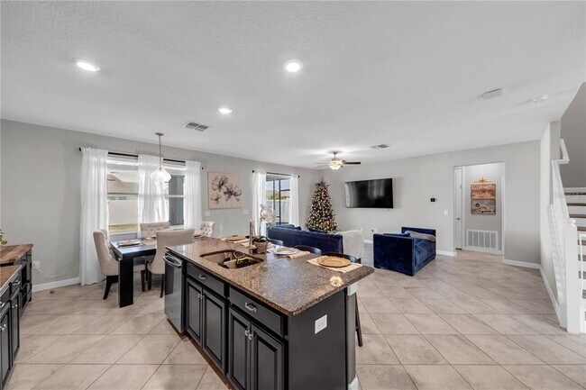 Building Photo - 13220 Satin Lily Dr