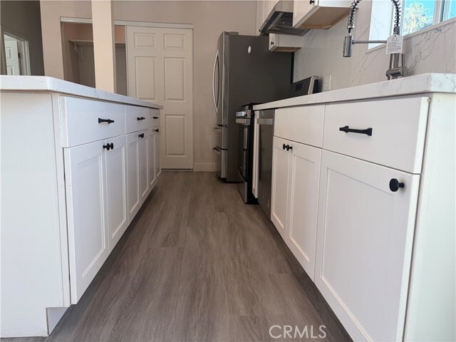 Building Photo - 1653 W Chateau Pl