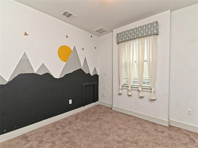 Building Photo - 2205 Capulet St