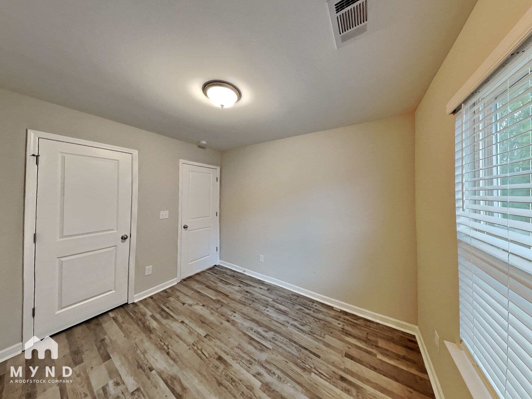 Building Photo - 331 Ashigan St