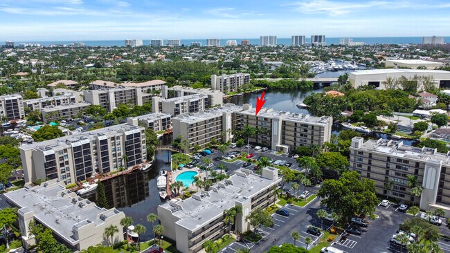 Building Photo - 13 Royal Palm Way