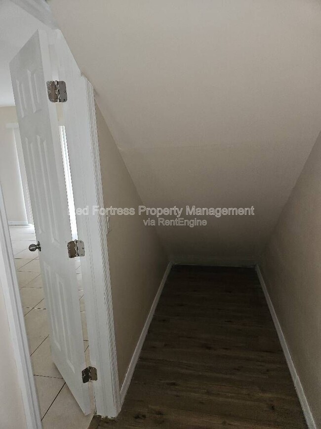 Building Photo - 17306 Whitewater Ct