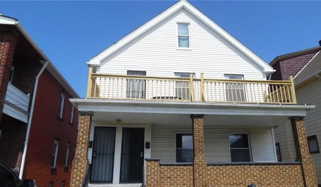 Building Photo - 955 Royal Rd