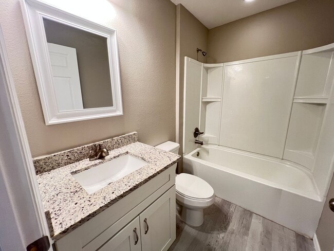 Building Photo - GORGEOUS 3BR/2BA Home with Open Floor Plan and Upgraded Features!