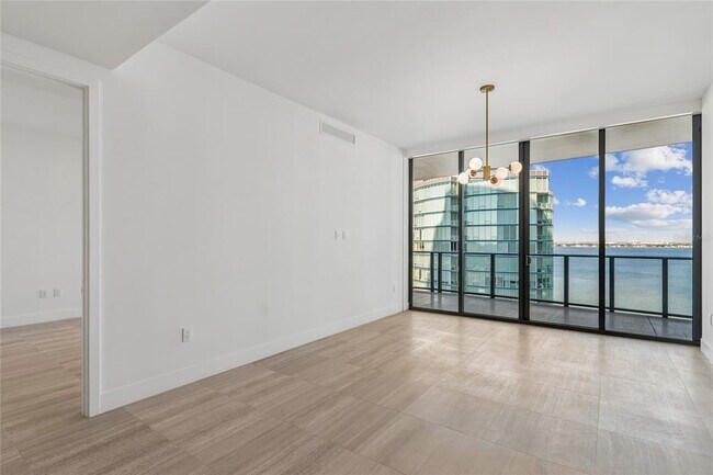 Building Photo - 3015 S Ysabella Ave