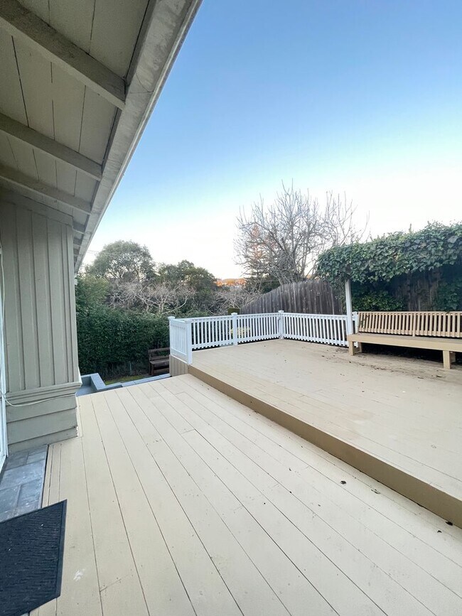 Building Photo - House for Rent in Piedmont