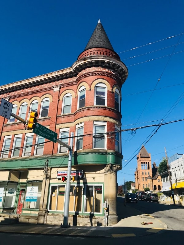 Primary Photo - 109 W Lincoln Ave