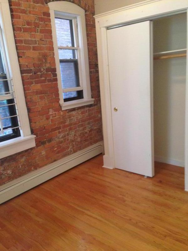 Building Photo - 7 Aberdeen St