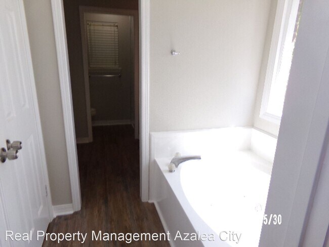 Building Photo - 3 br, 2 bath House - 1155 Richmond Ct