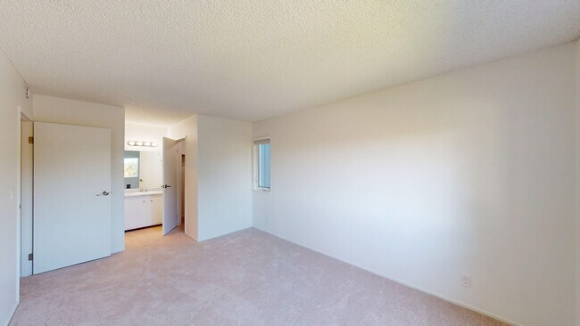 Building Photo - 461 Ignacio Blvd