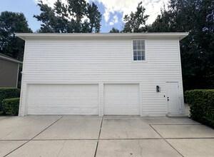 Building Photo - 933 Jasmine St