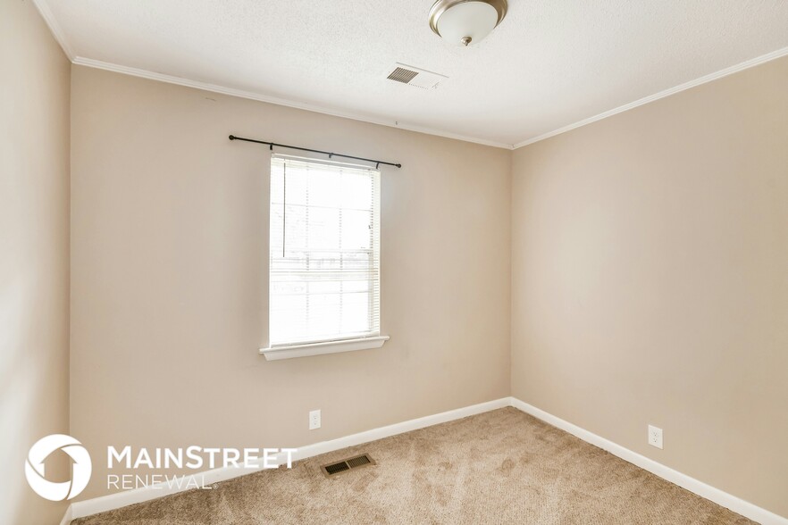 Building Photo - 1032 Sandy Brook Cir