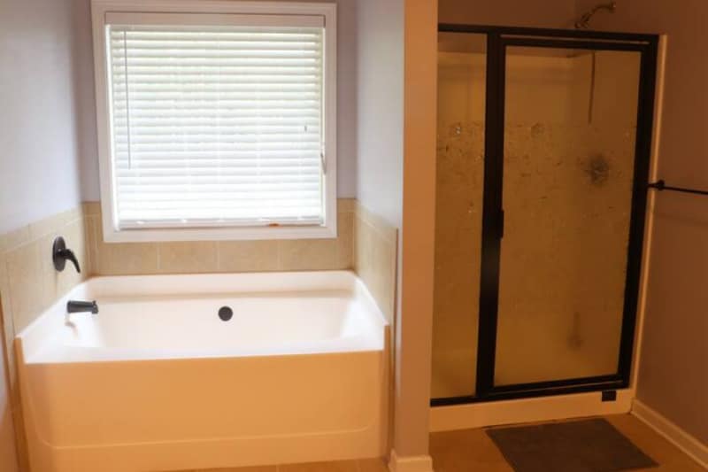 Building Photo - 4940 Racquet Ct