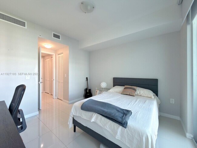 Building Photo - 7751 NW 107th Ave