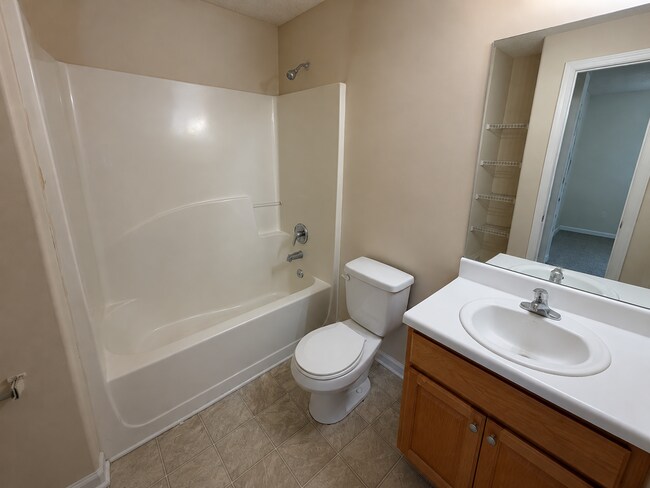 Building Photo - 249 Fern Ridge Ct