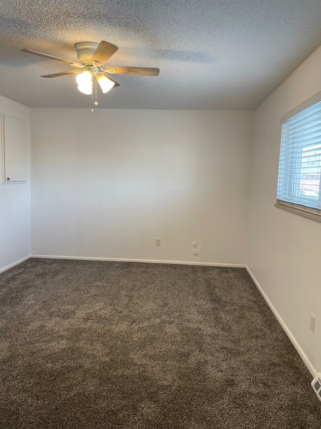 Building Photo - 3915 S Boston St