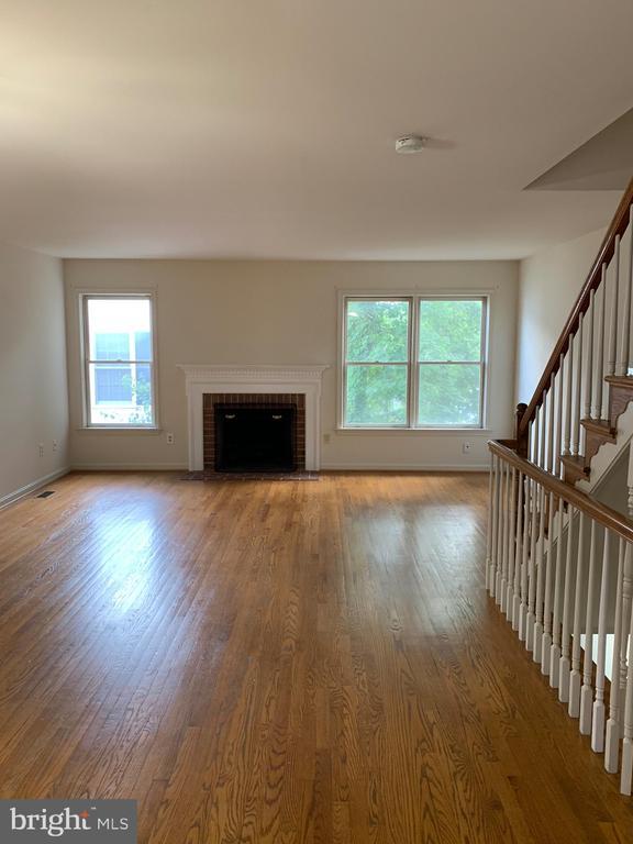Building Photo - 2113 N Tazewell Ct
