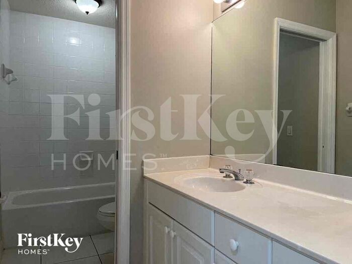 Building Photo - 11524 SW 152nd Ct